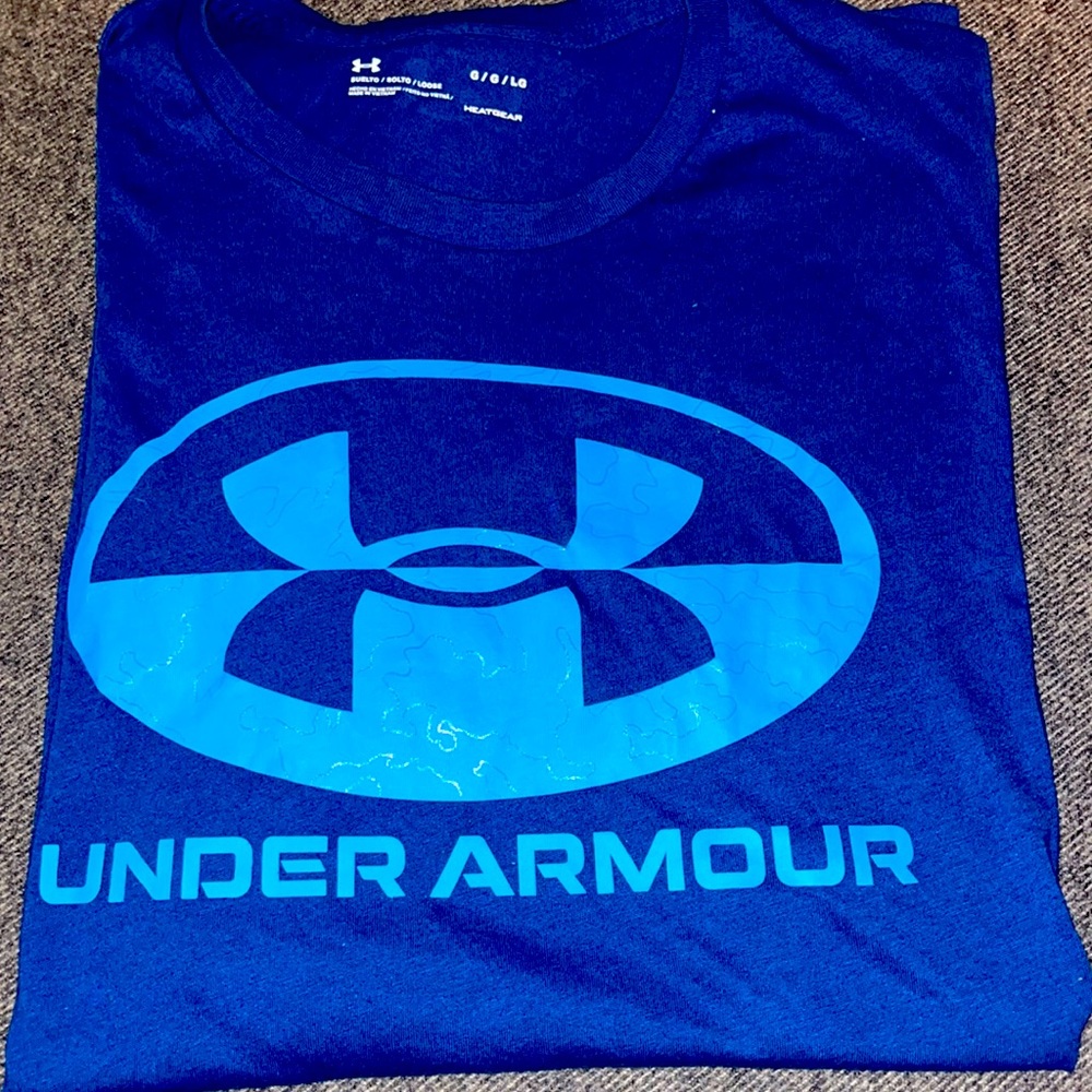 Large under armor shirt
